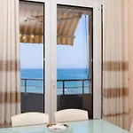 Imperial Visar Iriish Apartman
