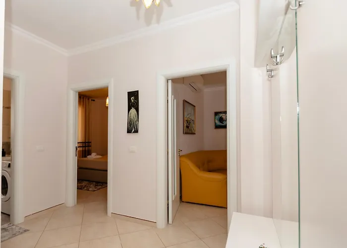 Imperial Visar Iriish Apartment